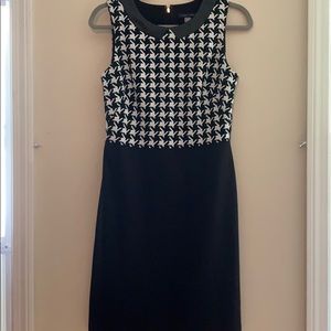 Sleeveless dress